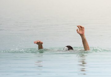 drown