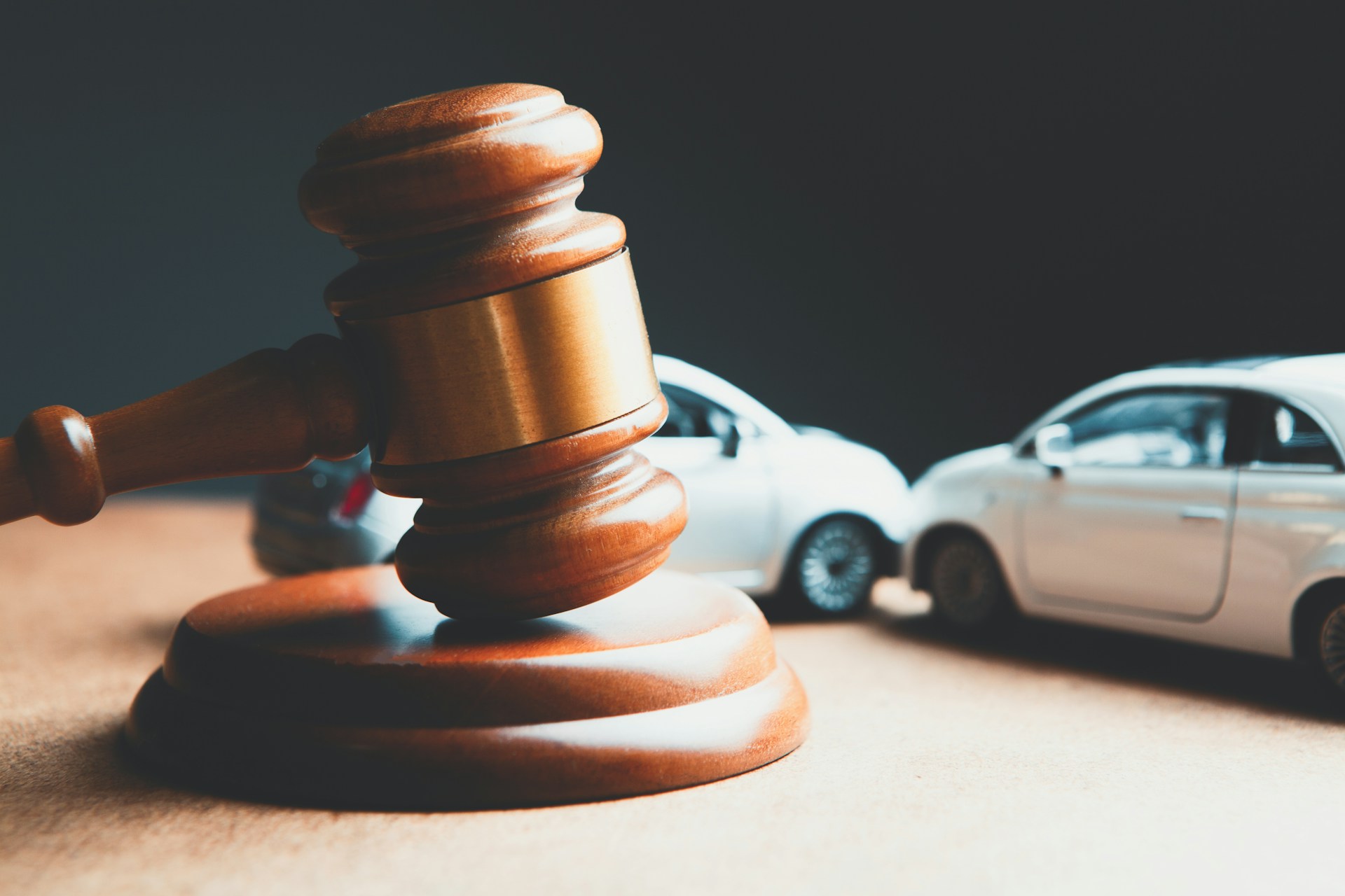 From Chaos to Compensation: How an Auto Accident Attorney Builds Your Case